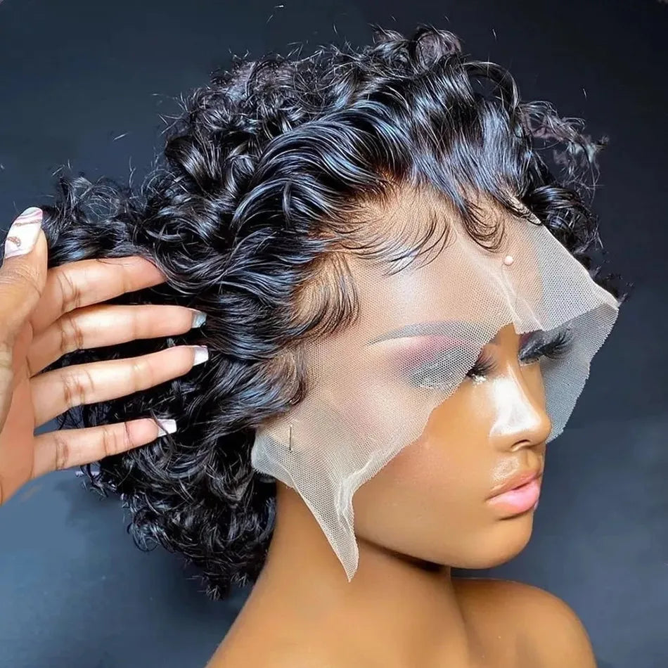 Perruque Pixie Cut Courte Bouclée Cheveux Naturels – Lace 13x1 Transparente